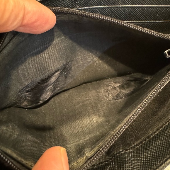 Authentic Prada wallet - Picture 6 of 9